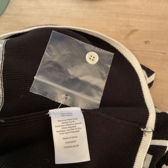 Talbots Sweater Women's 1X Black White Oprah Collection Knit Chevron - Picture 8 of 8